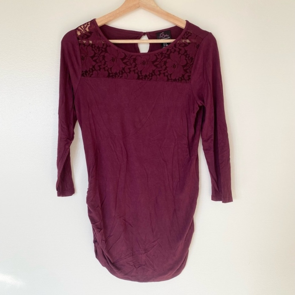 Oh Baby by Motherhood • Lace Accent Top